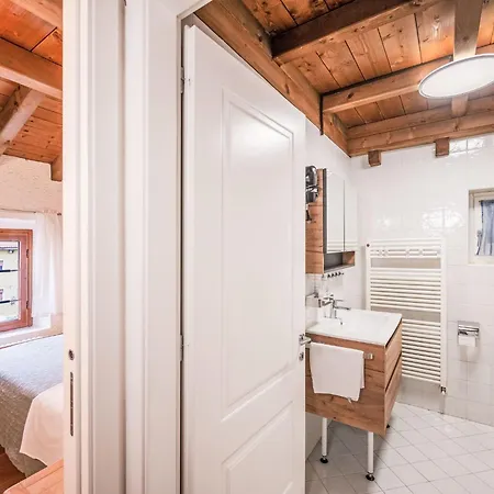 Aly D'angelo - Im Turm By Interhome Appartamento Bardolino
