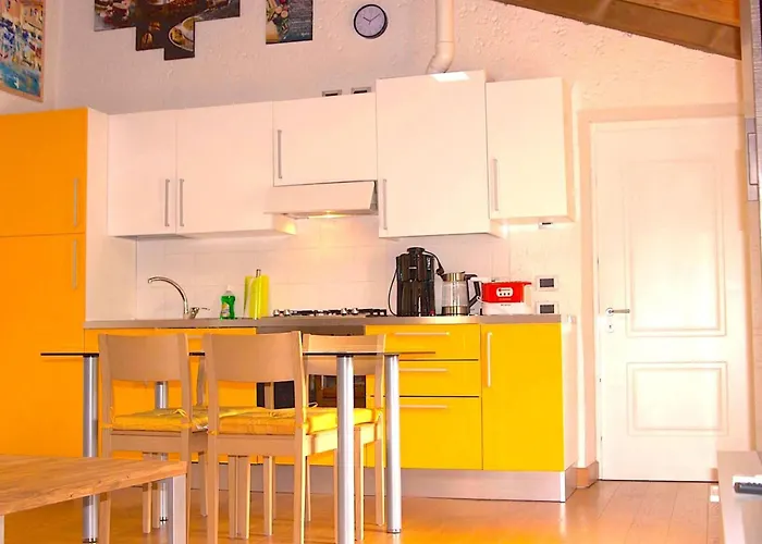 Appartement Aly D'angelo - Im Turm By Interhome