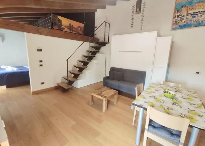 Aly D'angelo - Im Turm By Interhome Lägenhet Bardolino